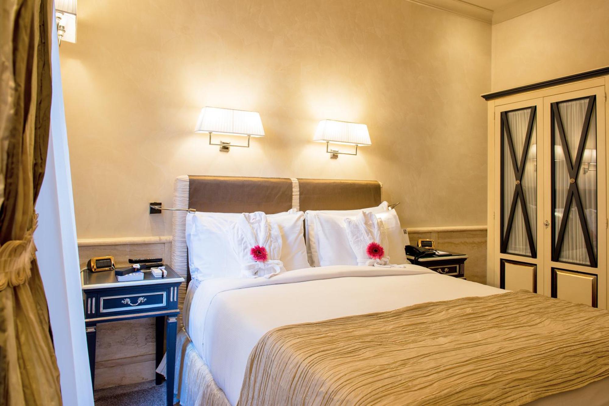 Hotel Barocco Rome Exterior photo
